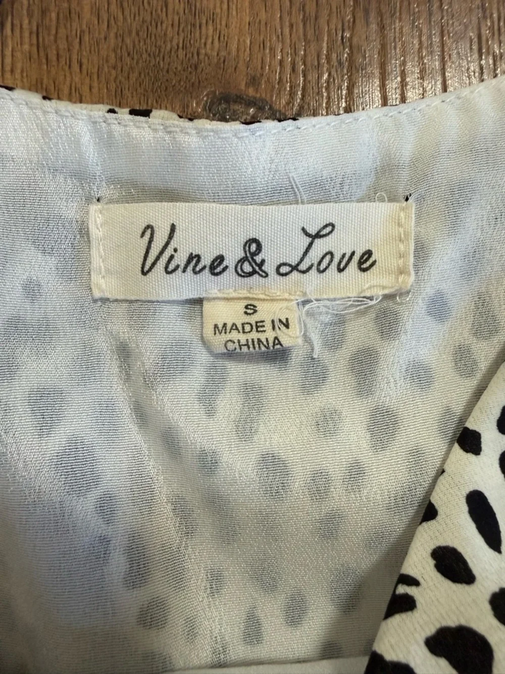 Vine & Love stylish sleeveless